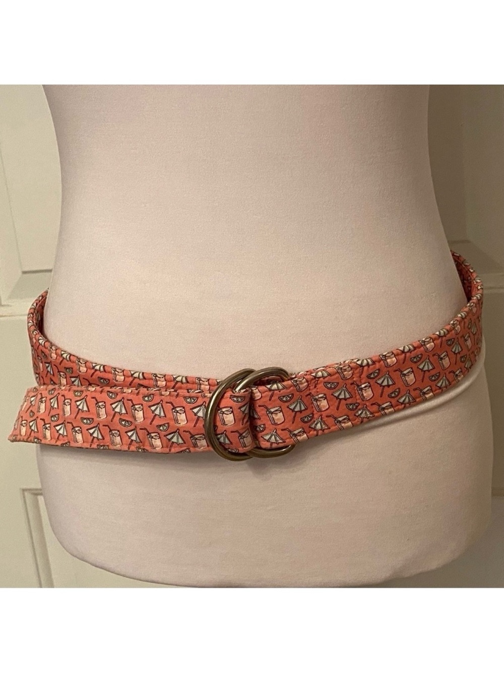 VINEYARD VINES BELT PINK WHITE COCKTAILS COTTON SILVER TONE D RINGS SIZE M